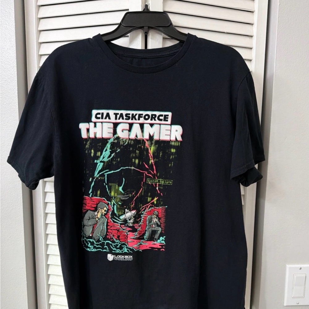 Black Graphic T-Shirt with Gamer Design (M)